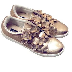 Design Lab Lord & Taylor | Gold Flower Sneakers
